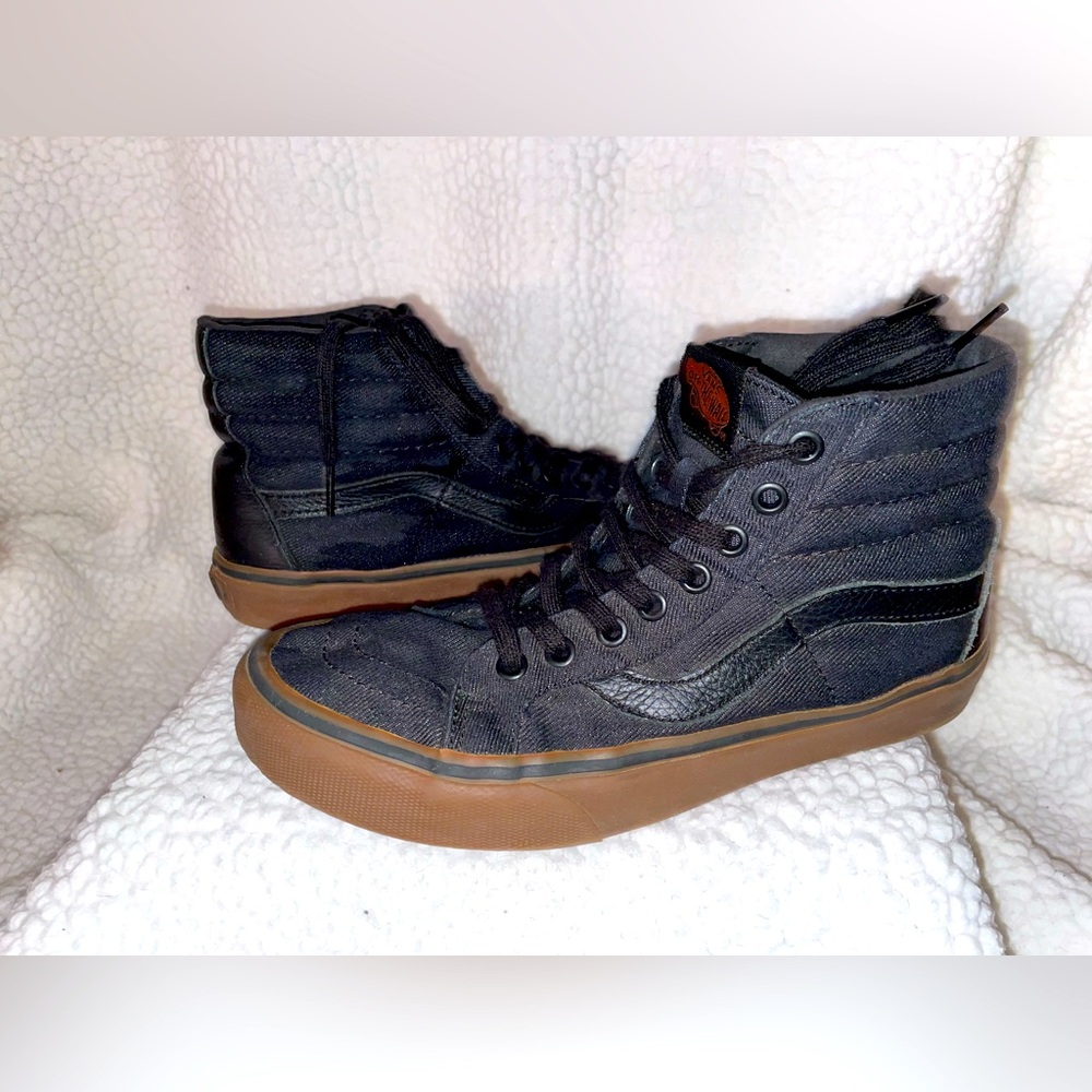 VANS HIGH TOP BLACK JEAN WITH TAN SOLE SIZE 6.5 : Preowned
